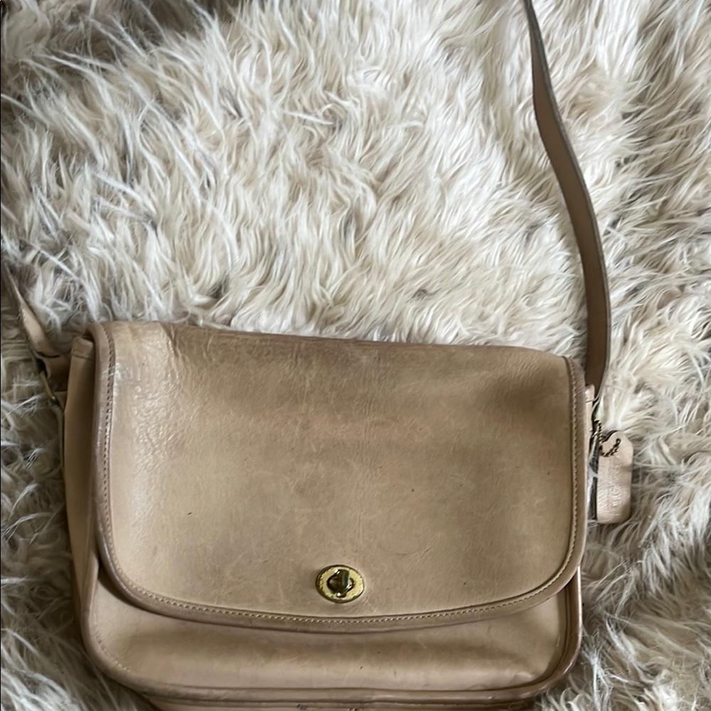Coach Tan Leather crossbody. Well-loved. Needs a good cleaning. No rips or tears
